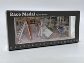 Race Medal 1:64 Boya Ustası Diorama Figür - 2