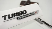 DK Tuning Turbo E Performance Gri Siyah Çamurluk Yanı Logo Benz İle Uyumlu thumbnail 1