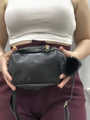 Ponpon siyah cilt çanta - 3
