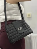 Kapaklı kapitone siyah cilt çanta thumbnail 2