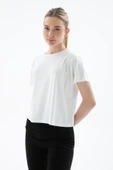 FASHION FRIENDS KADIN DÖKÜMLÜ CROP BLUZ 25Y0512K1 - 12