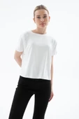 FASHION FRIENDS KADIN DÖKÜMLÜ CROP BLUZ 25Y0512K1 - 11