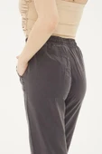 FASHION FRIENDS KADIN BELİ BAĞLAMALI PANTOLON 25Y0477K1 - 4