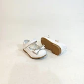 Fiyra 8013 Beyaz Rugan Taşlı Kurdeleli Cırtlı Bebe Babet - 5