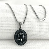 925 Ayar Gümüş Siyah Taşlı Adalet Terazisi Kolye thumbnail 1