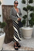 Lucky Life Kadın Verev Çizgi Kombinli Lucky Life Kadın V Yaka Elbise - 1