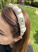 Abiye Kadın Mezuniyet Kına Saten Taşlı İthal Parlak İnci Kalp Şık Taç Saç Aksesuarı thumbnail 2