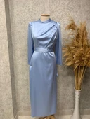 25Y3298 ELBİSE SATEN ÇİÇEK BRONŞLU ETEĞİ KALEM - 8