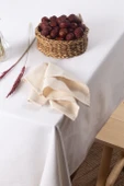 Premium | Beyaz Masa Örtüsü - 3
