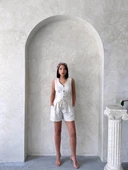 Kuşaklı şortlu tulum - 4