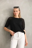 Kadın Yuvarlak Yaka Kol Örgü Detaylı Merserize Şık Siyah Bluz thumbnail 1