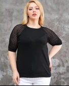 Kadın Yuvarlak Yaka Kol Örgü Detaylı Merserize Şık Siyah Bluz thumbnail 2