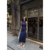 Lucky Life Kadın Yumuşak Dokulu Kumaş Bisiklet Yaka Sıfır Kolsuz Yırtmaçlı Uzun Elbise - Mavi thumbnail 2