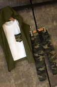 Erkek Çocuk Cep Detaylı T-shirt Kolsuz Yeşil Yelek Kamuflaj Detaylı Eşofman Takım - 1