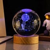 Aya Çıkan Astronot Tasarım Cam Küre - 1