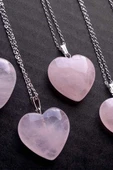 Sertifikalı Kalp Model Gerçek Pembe Kuvars Taşı Kolye thumbnail 2