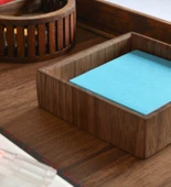 Woodsaka Gobi Not Kağıdı Kutusu ve Ataçlık - Ceviz - 12.4cm x 12.4cm x 3cm - 6