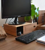 Woodsaka Reka Monitör Standı - Bilgisayar Yanı Masa Düzenleyici - Monitör Yükseltici - Araç & Gereç Saklama Kutusu - Ceviz - 30cm x 21.9cm x 10.2cm - 3