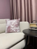 LOOM & LAUREL Jakarlı Dokuma Kumaş Kırlent 45x43 cm (İçi Dolu) Bordo Ağırlıklı thumbnail 7