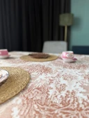 LOOM & LAUREL Jakarlı Dokuma Kumaş Masa Örtüsü Açık Kahverengi Ağırlıklı thumbnail 2