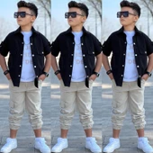 MODAVALS CEP ve KOL DETAYLI DÜĞMELİ CEKET BASKILI TİŞÖRT ve KARGO PANTOLON 3 PARÇA ERKEK ÇOCUK TAKIM-589274601 - 2