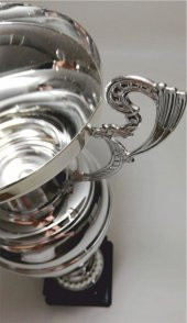 70CM EN BÜYÜK DEV EBAT KAİDELİ GÜMÜŞ NİKELAJ KAPLAMA KULPLU KUPA - 2