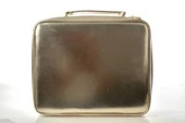 Estee Lauder mükemmel altın golt renkli makyaj çantası  En 35 cm ,boy 24 cm , genişlik 12 cm - 2