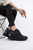 Siyah Dolgu Topuklu Sneaker Bağcıklı Spor Ayakkabı - Pily - 1