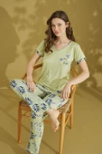 Kadın Desenli V Yaka Düğmesiz Yazlık Viskon Kısa Kol Pijama Takımı - 4