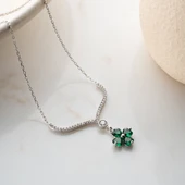 Vaoov 925 Ayar Gümüş Yeşil Taşlı Sallantılı Yonca Kolye thumbnail 4