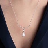 Vaoov 925 Ayar Gümüş Beyaz Baget Taşlı Sallantılı Hediye Kolye thumbnail 3