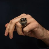 Fetih Koleksiyonumuzdan Tuğra Desenli 925 Ayar Erkek Gümüş Yüzük thumbnail 2