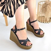 Minna Siyah Cilt Dolgu Topuk Sandalet - 4