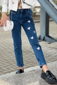 Kız Çocuk Gümüş Düğme Detaylı Beyaz Blazer Ceket Kalp Detaylı Jean Pantolon Alt Üst Takım 2251205015 - 4
