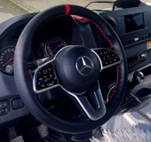 DİKİŞLİ DİREKSİYON KILIFI SİYAH DERİ KIRMIZI YÜZÜK KIRMIZI DİKİŞLİ MERCEDES SPRİNTER 2025 İÇİN - 1