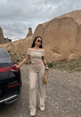 Madonna yaka bol paça pantolonlu takım - 1