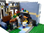 LEGO 10218  Creator Expert Pet Shop thumbnail 4