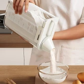 Hava Geçirmez Gıda Saklama Kabı - 2.5L - Tokalı, Ölçekli ve Contalı - 2
