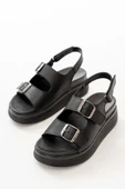 Siyah Dolgu Topuk Kadın Sandalet - 1