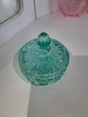 Elmas Kesim Desenli Kapaklı Cam Şekerlik – Su Yeşili Renk thumbnail 1