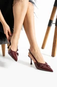 Albishoes Çift Toka Detaylı Arkası Açık Rugan Sivri Burun 8 Cm Ince Topuklu Stiletto Kadın Ayakkabı - 1