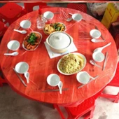 Ekstra Kalın PE Plastik Tek Kullanımlık Masa Örtüsü - Kırmızı - 220x220cm - 1'li Paket (10 Adet) thumbnail 1