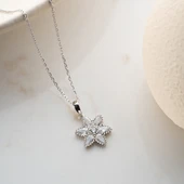 Vaoov 925 Ayar Gümüş Damla Taşlı Çiçek Kolye thumbnail 4