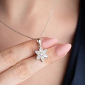 Vaoov 925 Ayar Gümüş Damla Taşlı Çiçek Kolye thumbnail 1