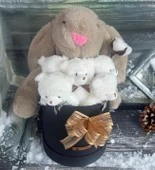 Özel Kutuda, Boz Jellycat Tavşan, 5 Beyaz Ayıcık – Pamuk Çiçeği Dokunuşlu, Özel Ayıcık Buketi thumbnail 4