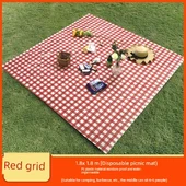 Tek Kullanımlık Su Geçirmez Piknik Örtüsü - 180x180 cm - Kırmızı Kareli - 1
