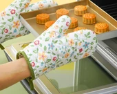 Kalınlaştırılmış Isıya Dayanıklı Fırın Eldiveni - Retro Pudra Kauçuk - İki Parmak (Sol) thumbnail 7