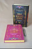 Gizli Mealli ve Türkçe Okunuşlu Kuran-ı Kerim Camii Boy 24× 33 cm Pembe – Özel Işıklı Kalemli - 7
