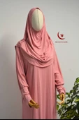 Kadın Penye Namaz Elbisesi Kendinden Başörtülü Rahat Kalıp Pembe – Tek Parça - 4