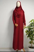 Kadın Penye Namaz Elbisesi Kendinden Başörtülü Rahat Kalıp Kırmızı – Tek Parça thumbnail 1